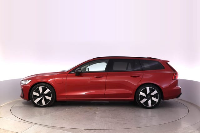 Volvo V60 2024 – bild 2