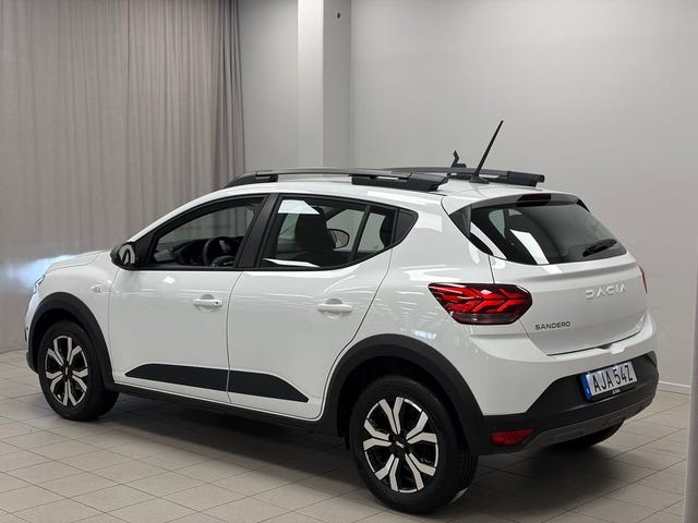 Dacia Sandero Stepway 2023 – bild 3