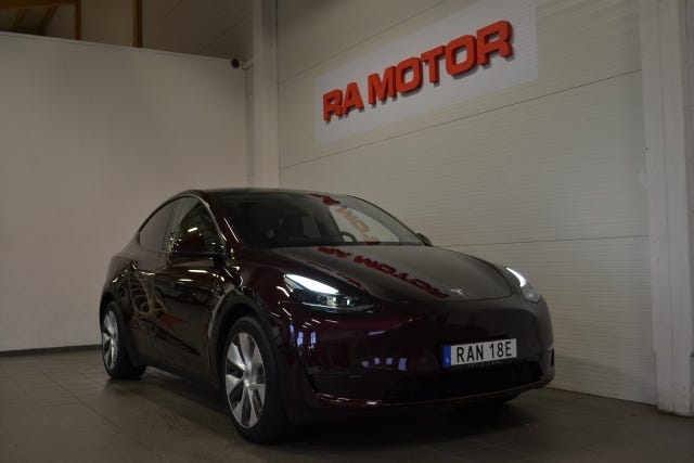 Tesla Model Y 2023
