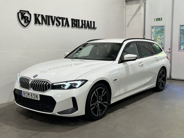 BMW 330e 2023