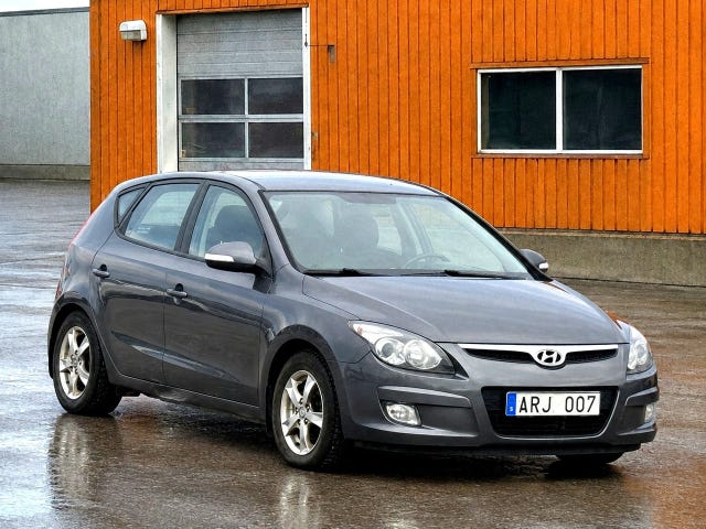 Hyundai i30 — bild 6 av 12