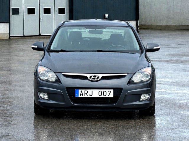 Hyundai i30 — bild 2 av 12