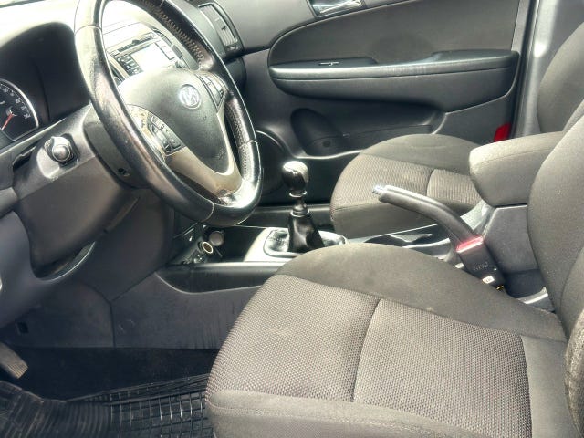 Hyundai i30 — bild 11 av 12