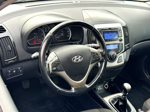 Hyundai i30 — bild 12 av 12