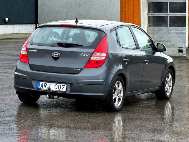 Hyundai i30 — bild 8 av 12