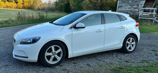 Volvo V40 2014