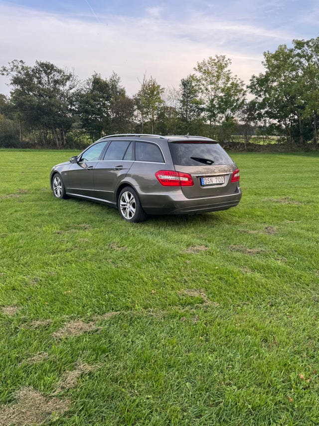 Mercedes-Benz E220 2011 – bild 3