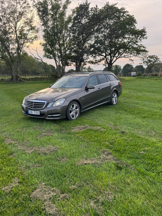 Mercedes-Benz E220 2011