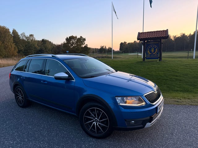 Skoda Octavia Scout 2015