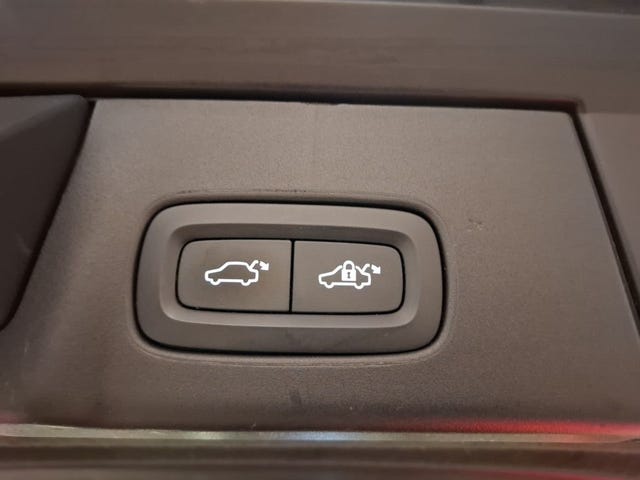 Volvo V90 Cross Country 2022 – bild 4