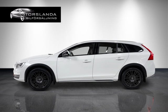 Volvo V60 Cross Country 2018 – bild 2