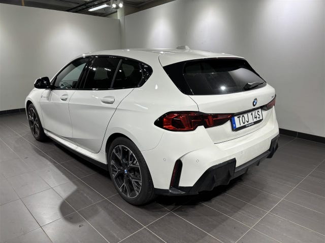 BMW 120 2026 – bild 2