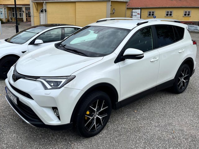 Toyota RAV4 2016 – bild 2