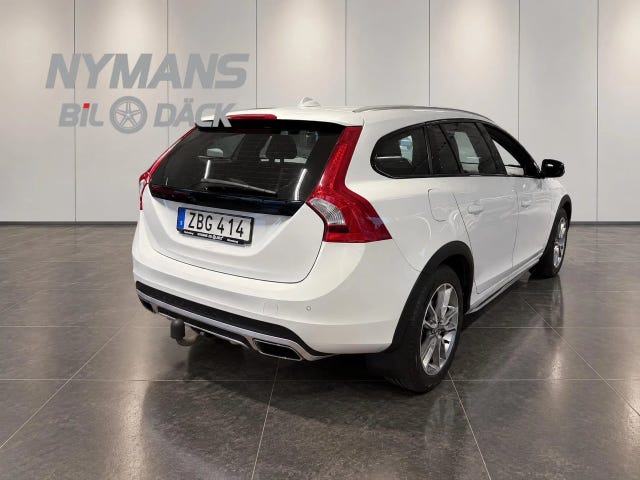 Volvo V60 Cross Country 2017 – bild 3