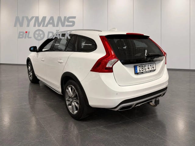 Volvo V60 Cross Country 2017 – bild 4