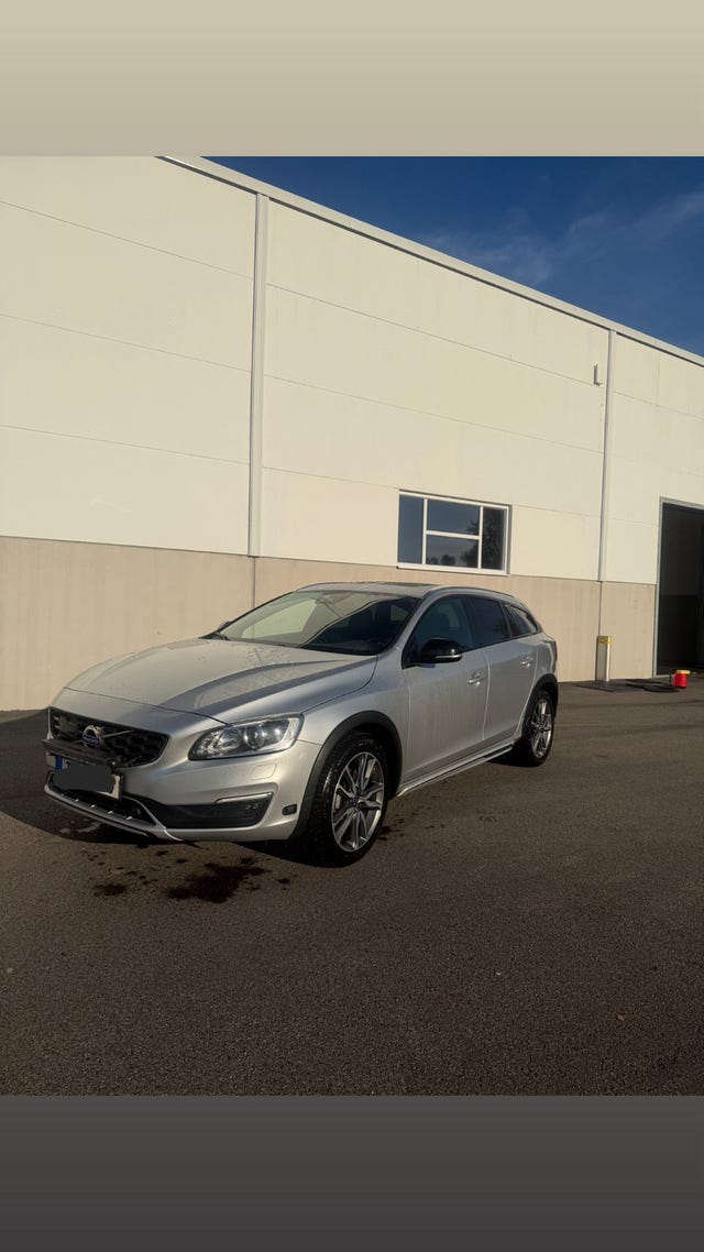 Volvo V60 Cross Country 2017