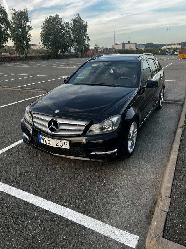 Mercedes-Benz C220 2012