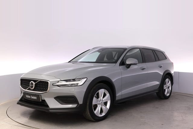 Volvo V60 Cross Country 2024