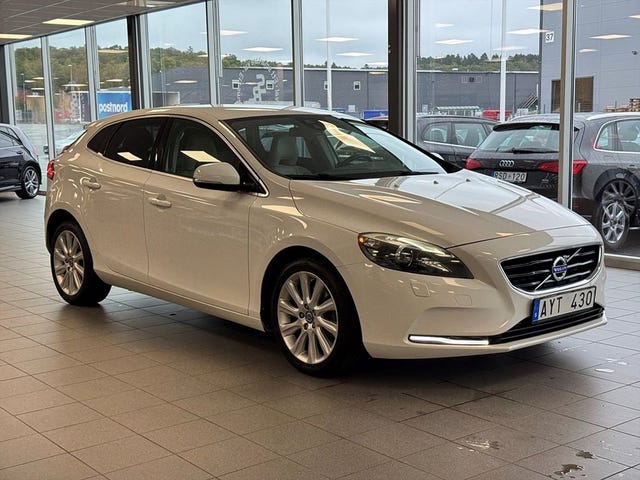 Volvo V40 2014