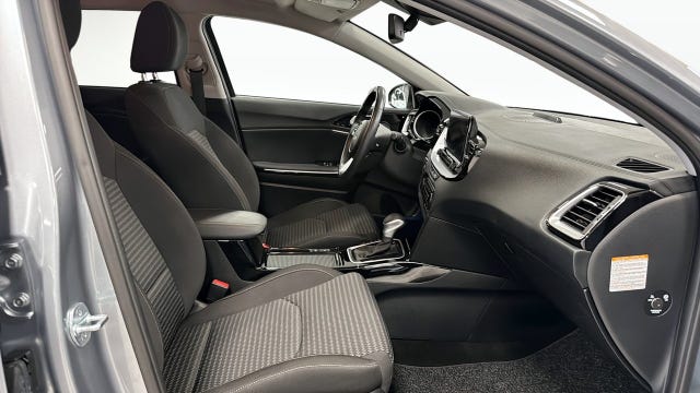 Kia Ceed 2024 – bild 3