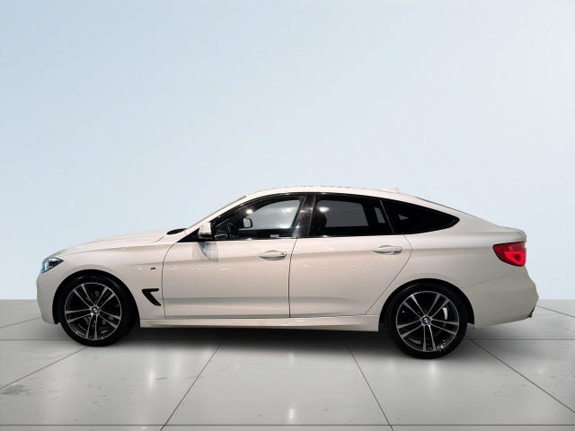BMW 330i 2018 – bild 4