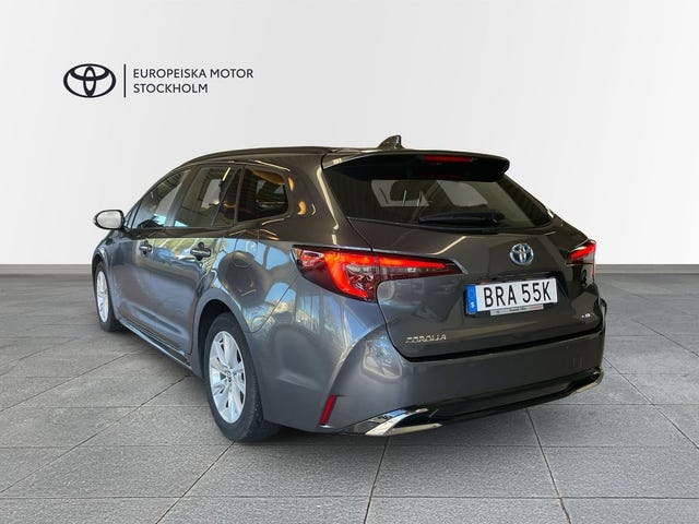 Toyota Corolla 2024 – bild 2