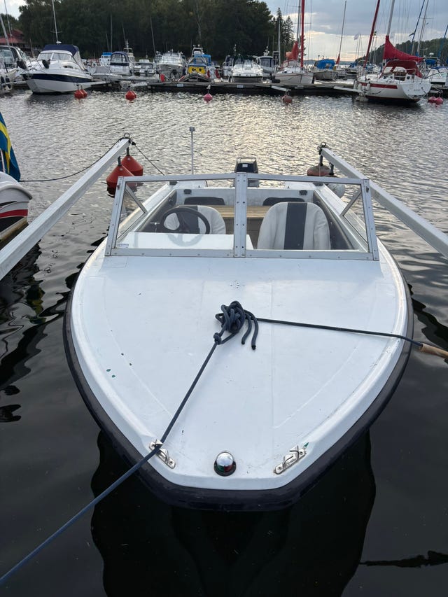 Ockelbo T16 70hk Motorbåt Trailer