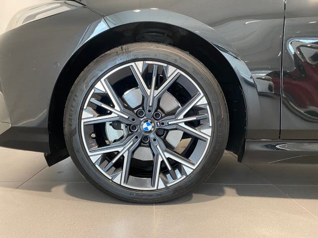 BMW 120 2026 – bild 3