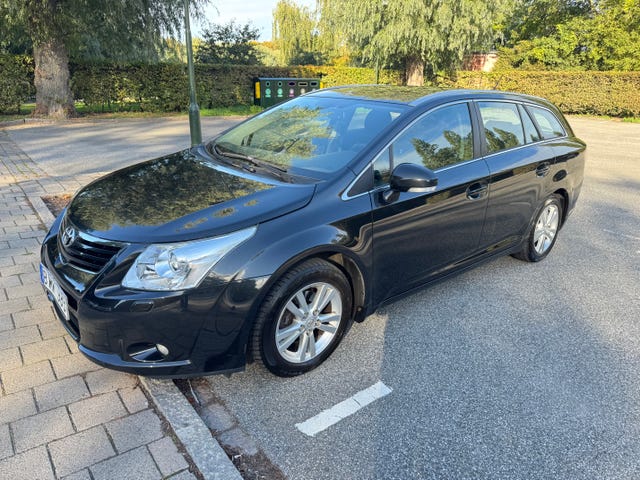 Toyota Avensis 2010