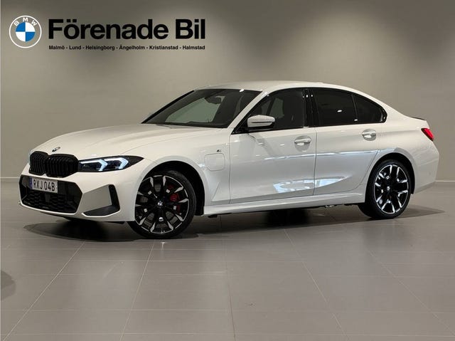 BMW 330e 2025
