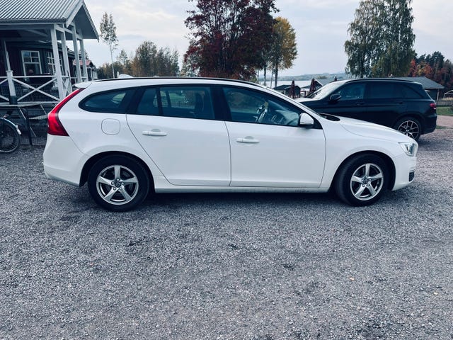 Volvo V60 2017