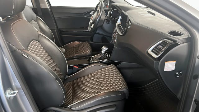 Kia Ceed 2024 – bild 3