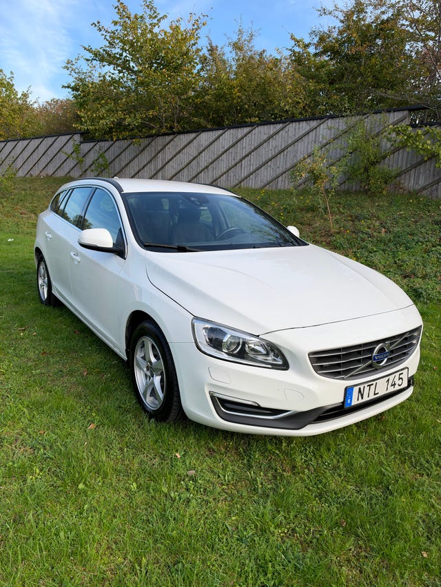 Volvo V60 2016