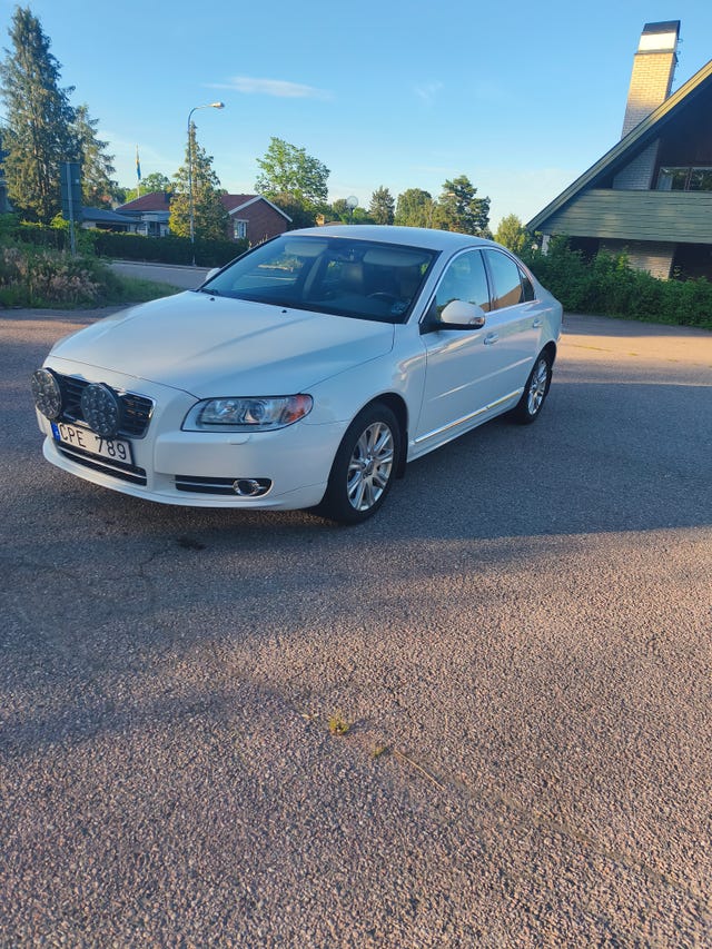 Volvo S80 2010