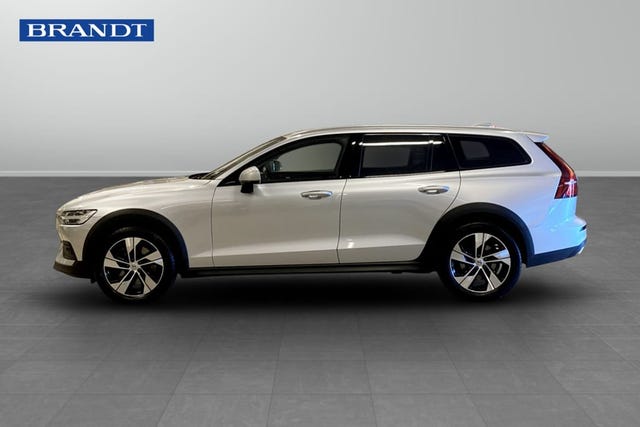 Volvo V60 Cross Country 2021 – bild 3