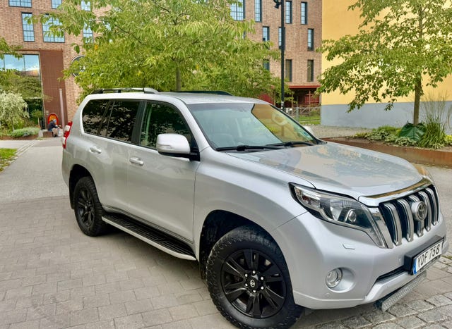 Toyota Land Cruiser 2016