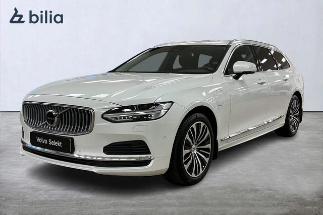Volvo V90 2025