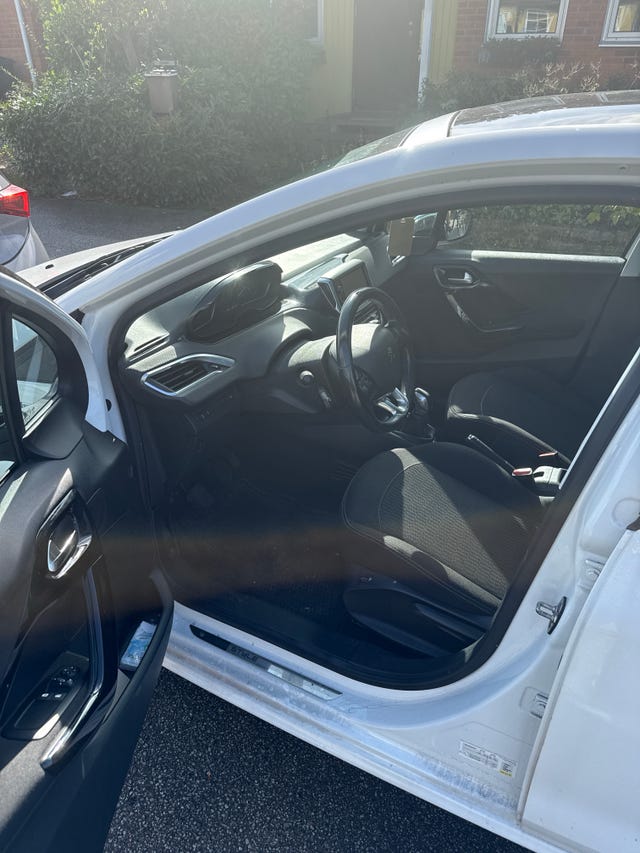 Peugeot 208 2016