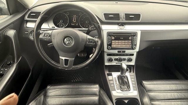 Volkswagen Passat Alltrack — bild 8 av 10