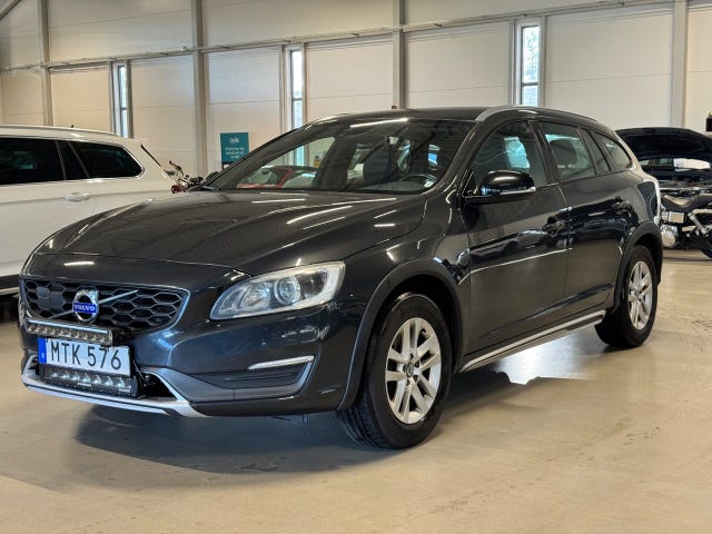 Volvo V60 Cross Country 2016