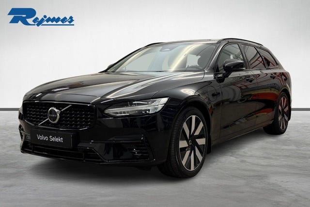 Volvo V90 2025