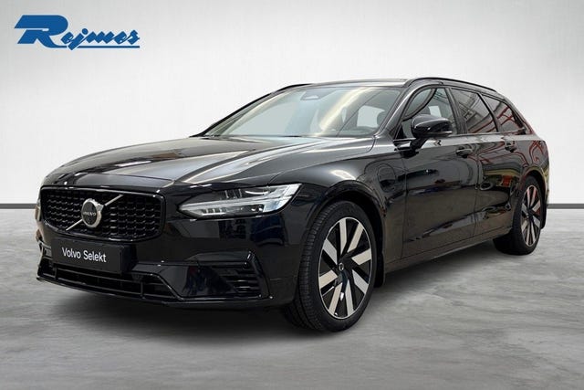 Volvo V90 2025