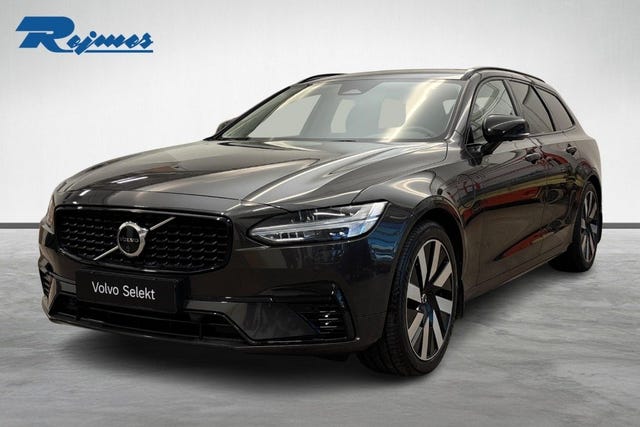 Volvo V90 2025