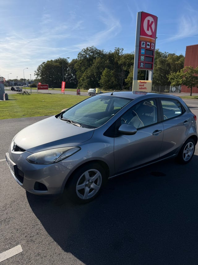 Mazda 2 2010