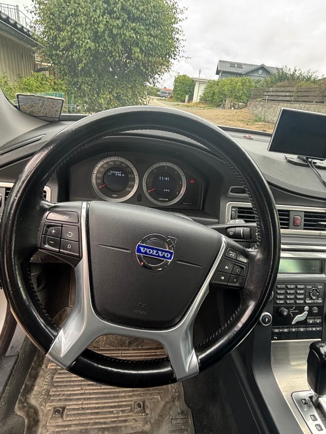 Volvo V70 2010 – bild 3