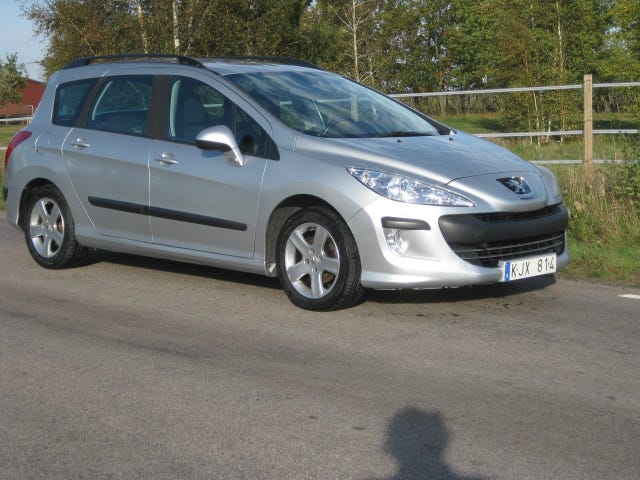 Peugeot 308 SW 2011