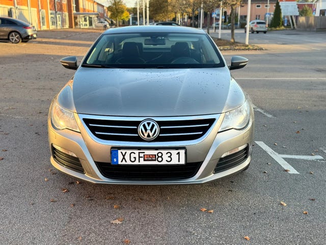Volkswagen Passat CC 2011