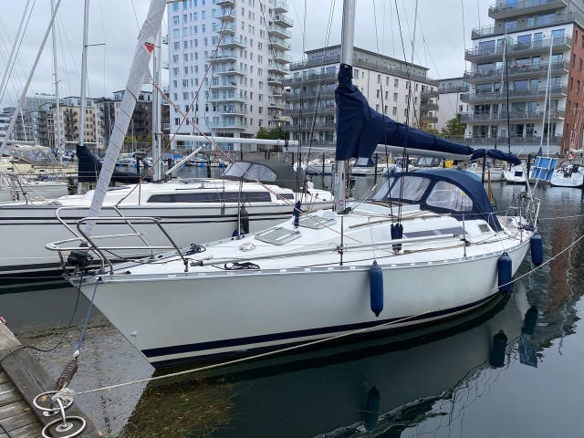 Beneteau First 325