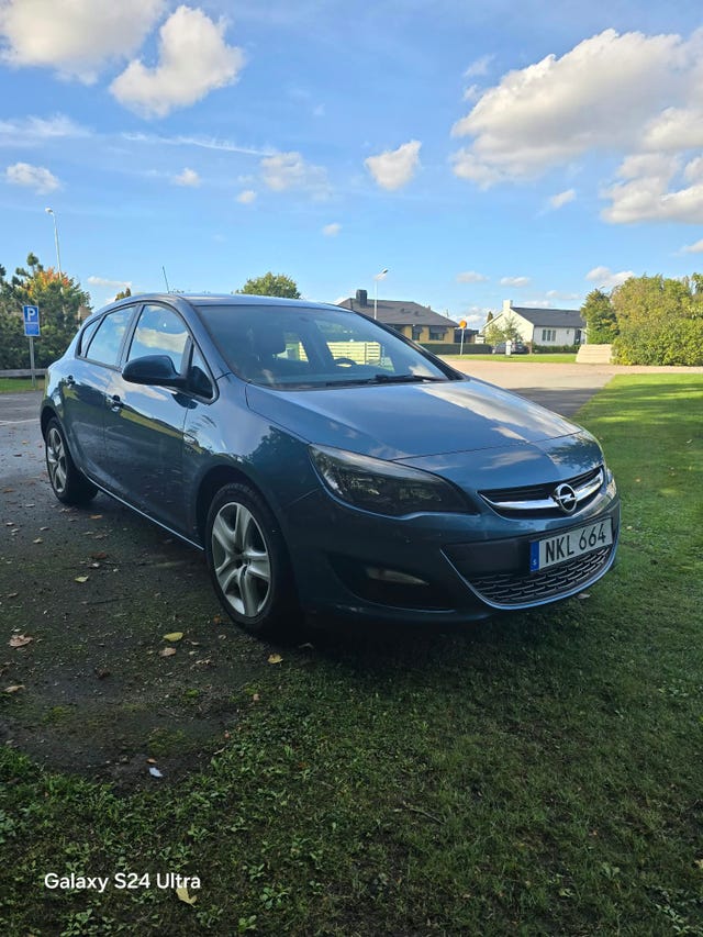 Opel Astra 2014