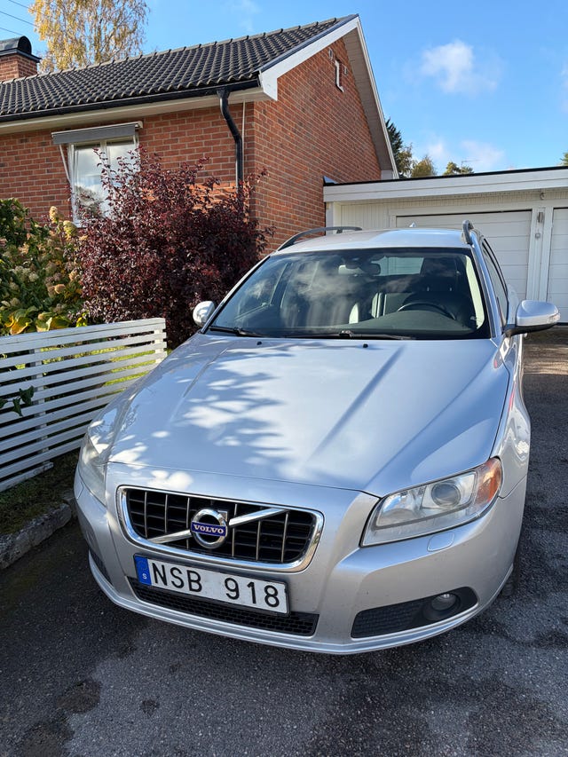 Volvo V70 2010 – bild 2